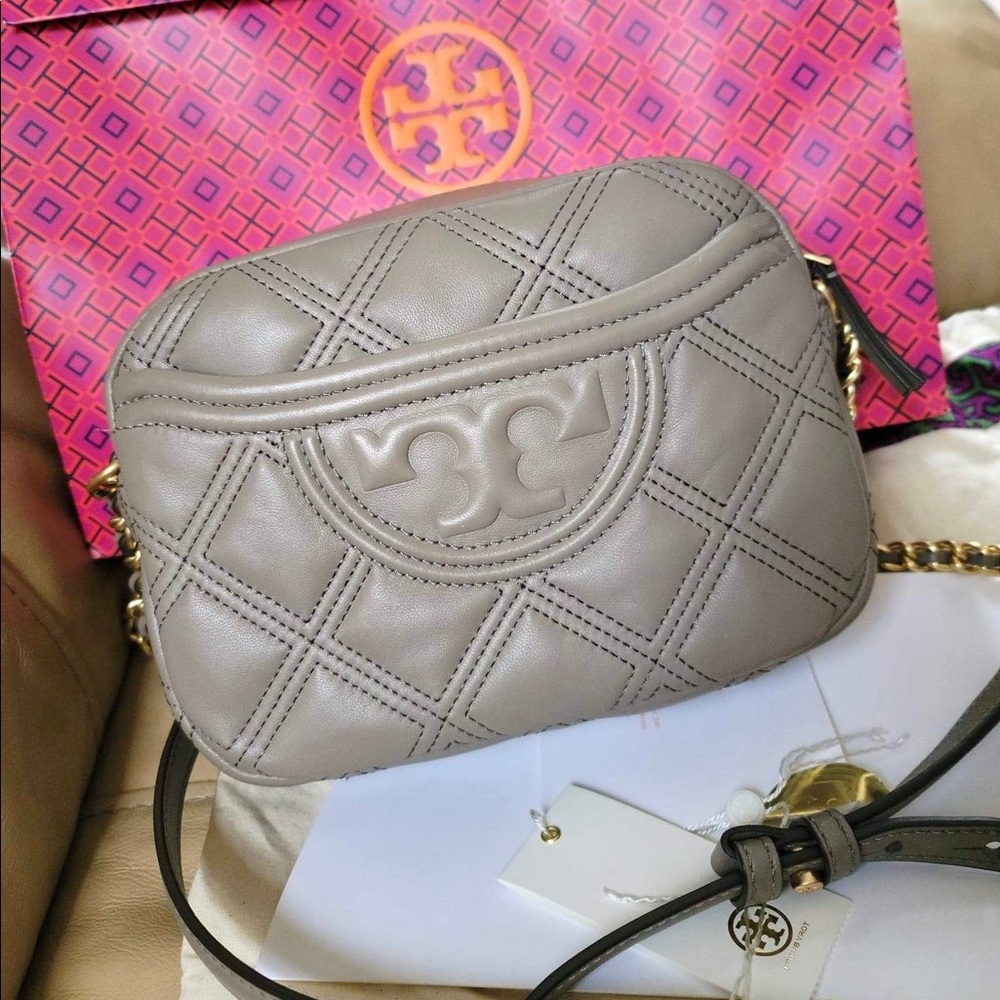 Tory Burch Soft camera bag in grey